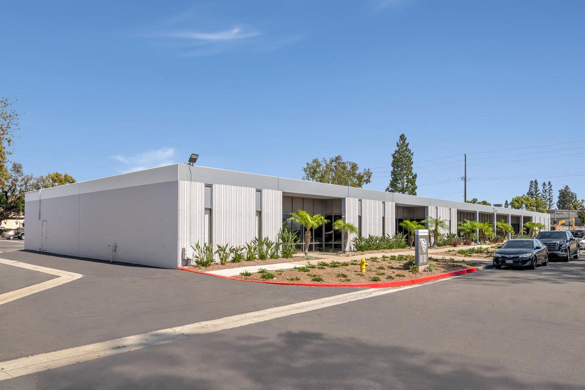 1,400 SF Flex Space in Garden Grove, CA Photo